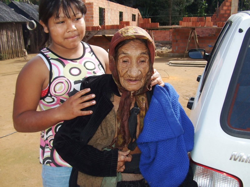 Mulher de 126 anos aceita Jesus